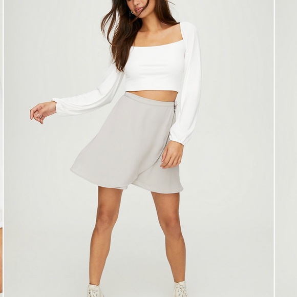 Flouncy black mini skirt - Picture 8 of 8